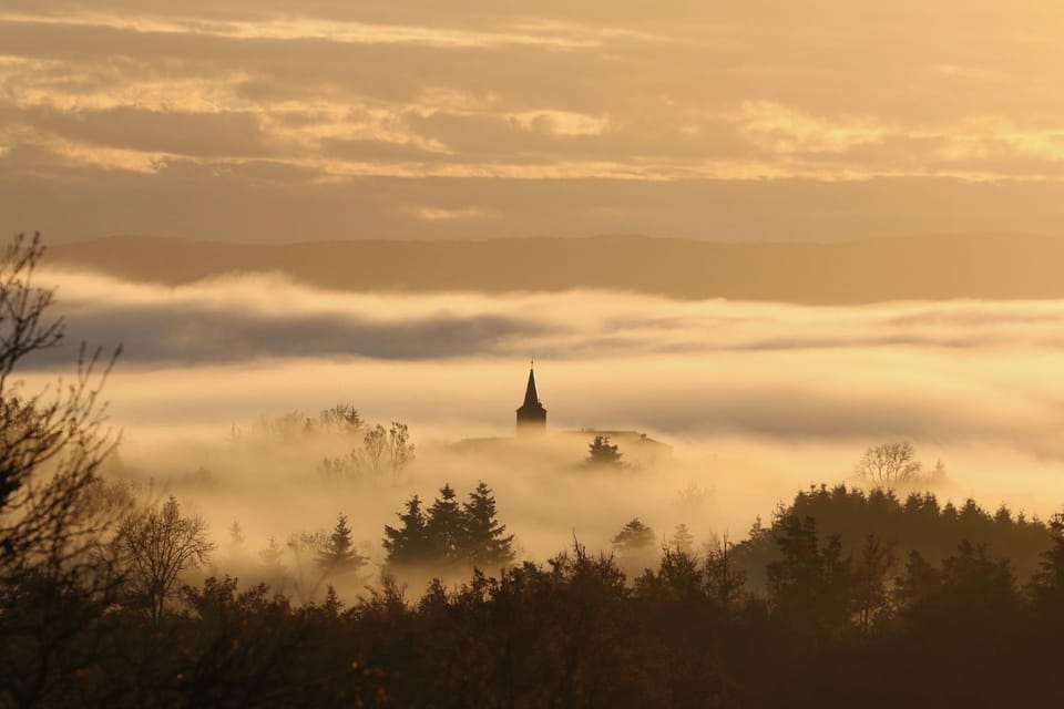 maison au coeur du village de Rochegut House in Auvergne-Rhône-Alpes