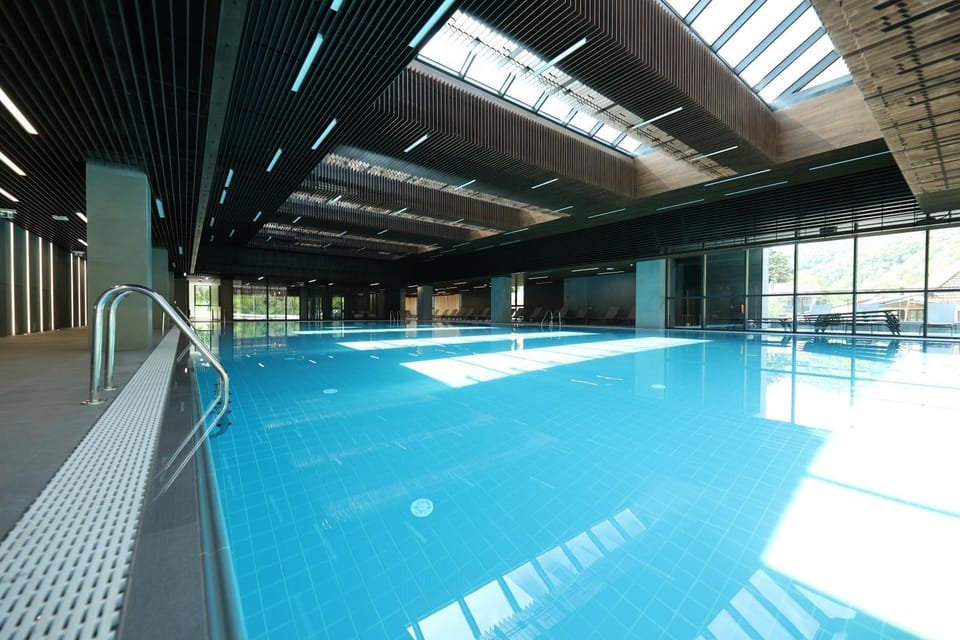 Swimming pool, Swimming pool