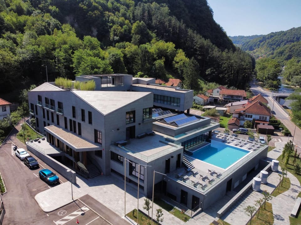 Property building, Bird's eye view