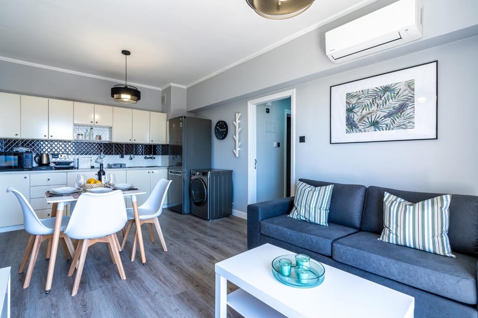 Living room, Seating area, Dining area, kitchen, air conditioner