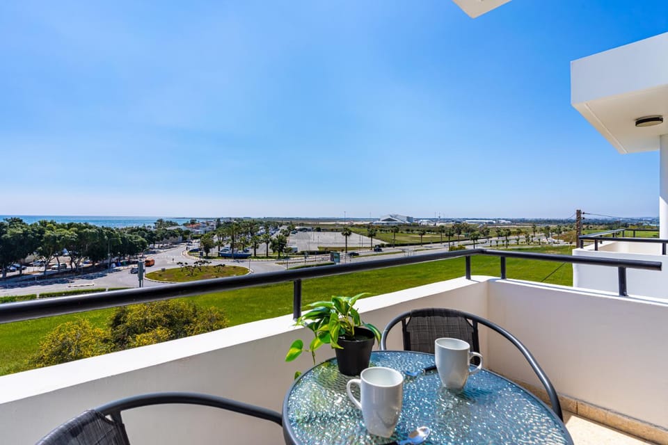 Balcony/Terrace, Seating area, Dining area, City view