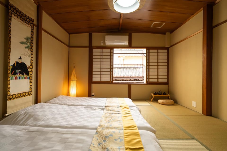 Bed, Photo of the whole room, Bedroom, air conditioner
