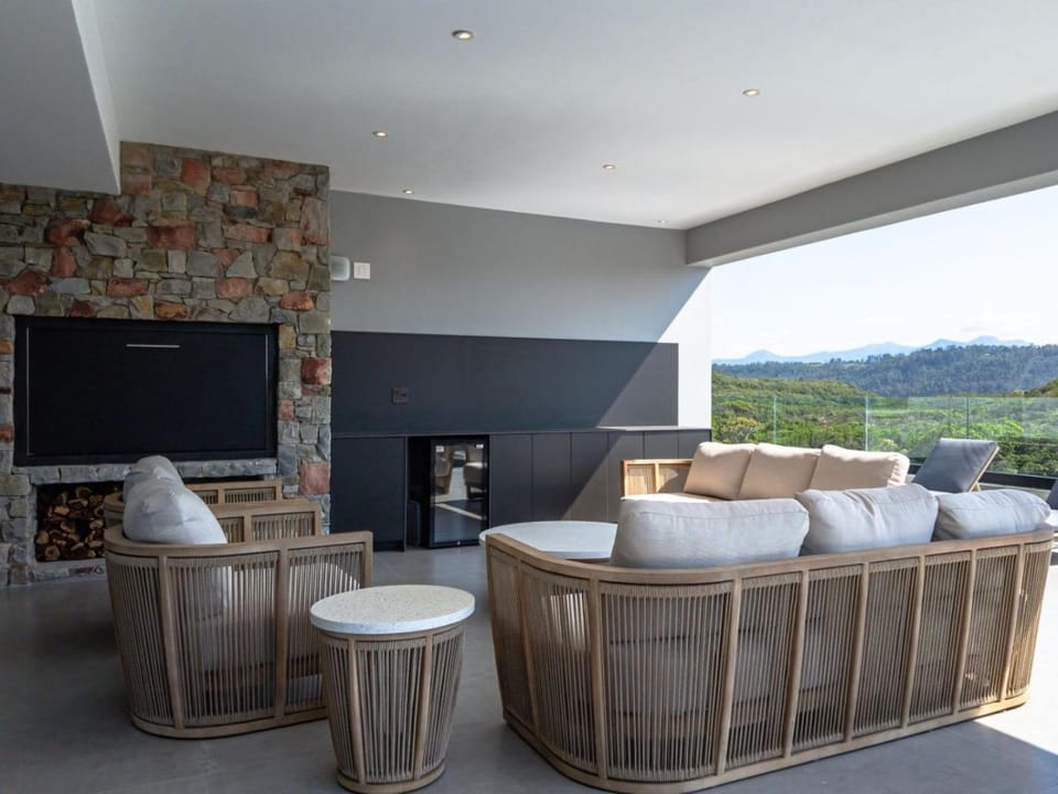 Patio, Natural landscape, BBQ facilities, Balcony/Terrace, Mountain view
