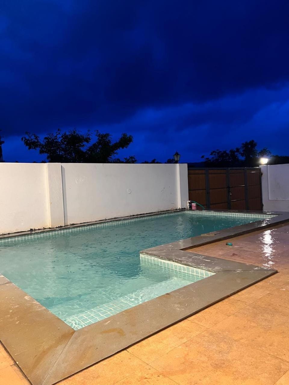 Swimming pool