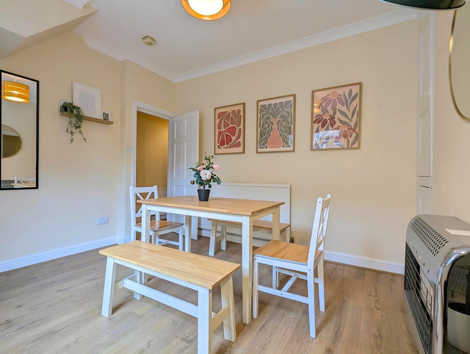 Cosy York Retreat Near Centre Free Parking House in York