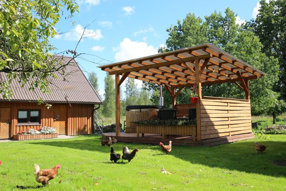 Property building, BBQ facilities, Hot Tub