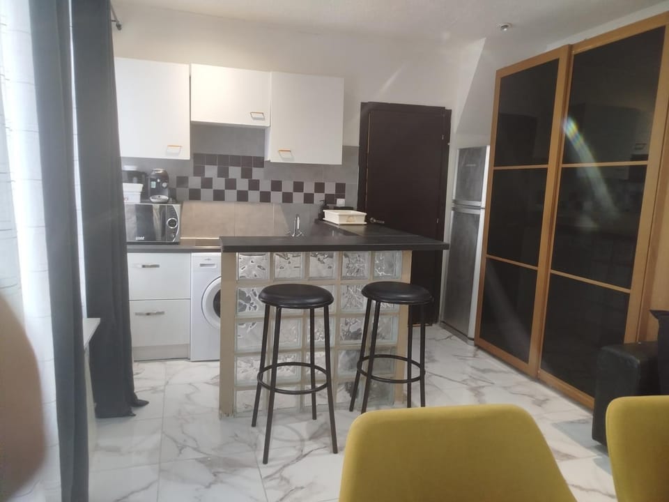 Appartement individuel 32m carré à Gagny, proche de Paris et Disney Apartment in Gagny