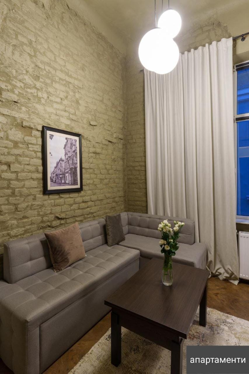 Апарат готель під ЗОЛОТИМ КОРАБЛЕМ двохрівнева студія Apartment in Ukraine