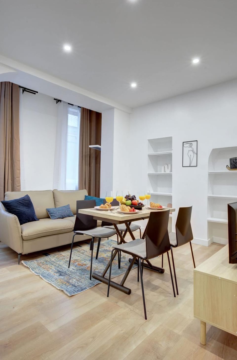 Living room, Seating area, Dining area