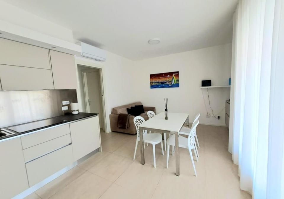 Living room, Seating area, kitchen