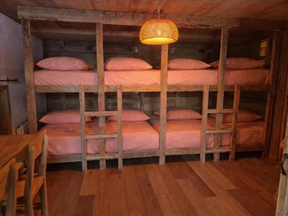 bunk bed