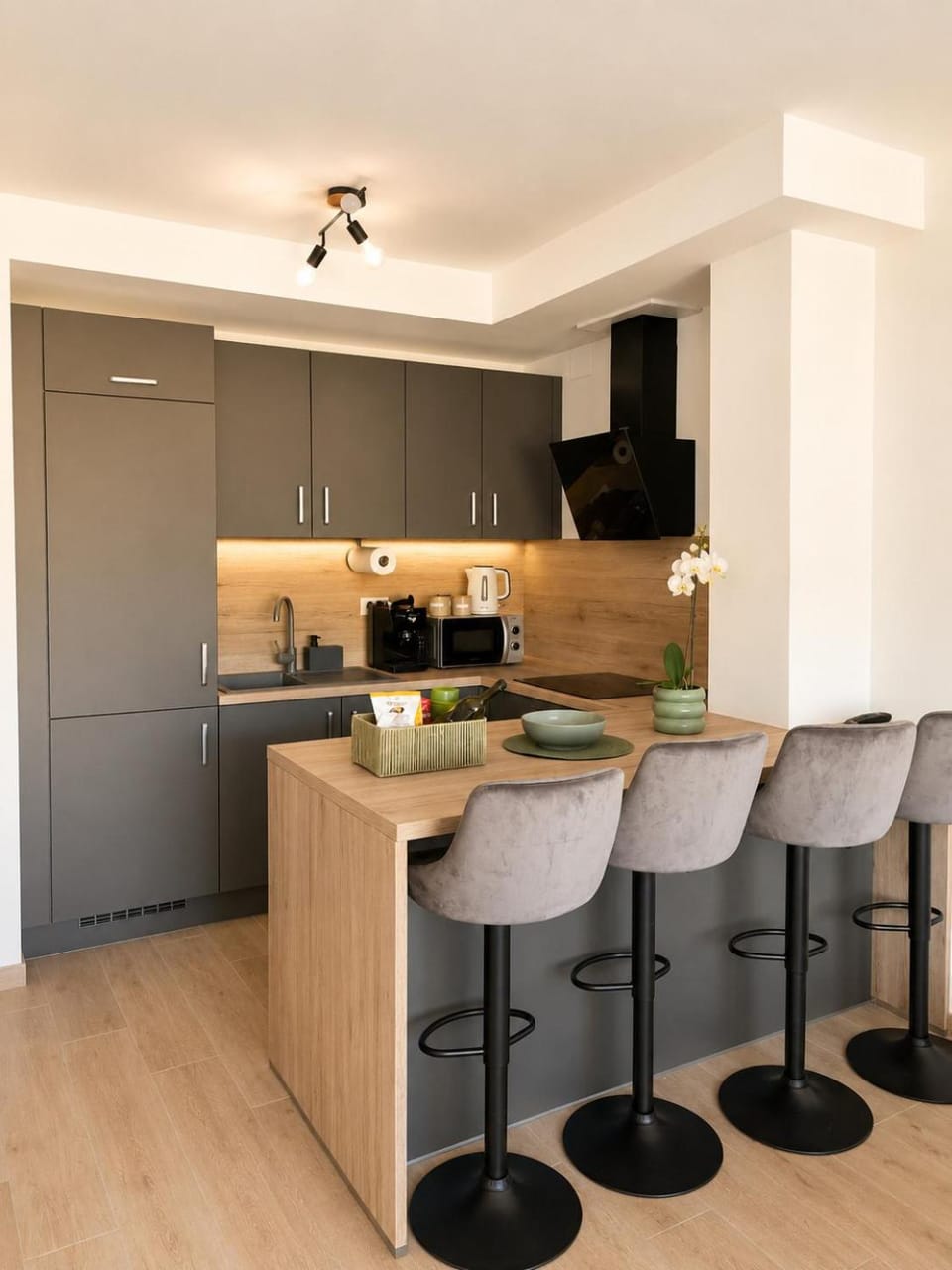 Kitchen or kitchenette