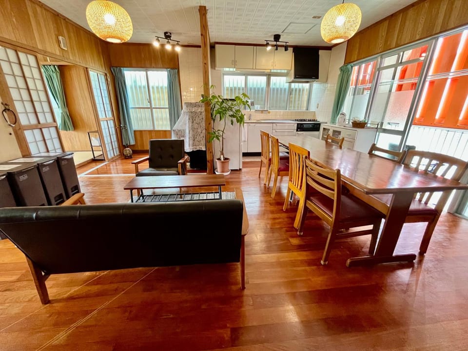Kitchen or kitchenette, Living room, Dining area