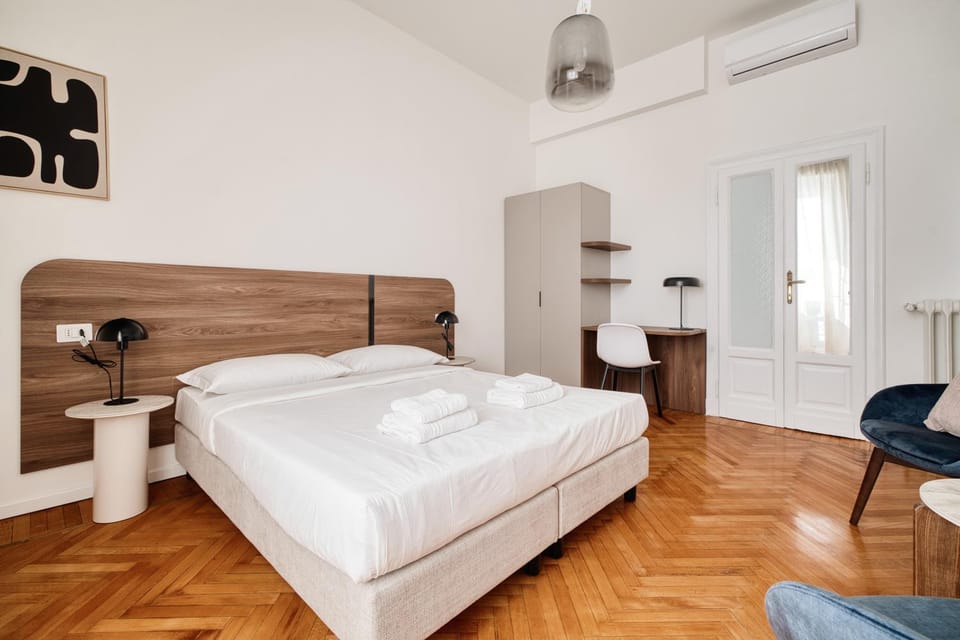 Bed, Seating area, Bedroom, wardrobe, air conditioner
