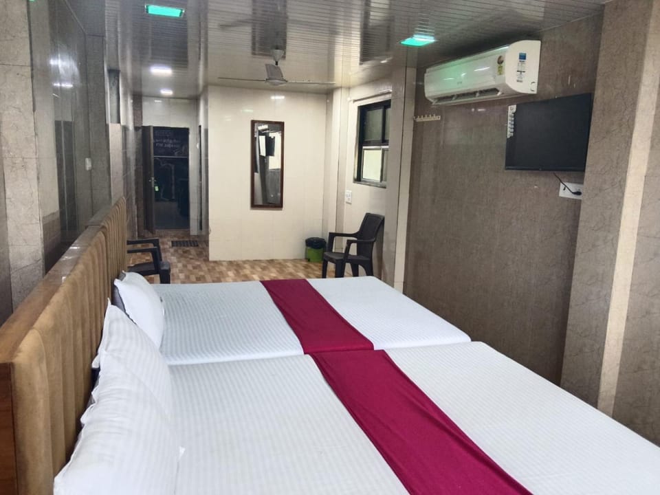 Hotel Golden Inn Takshila Andheri Hotel in Mumbai