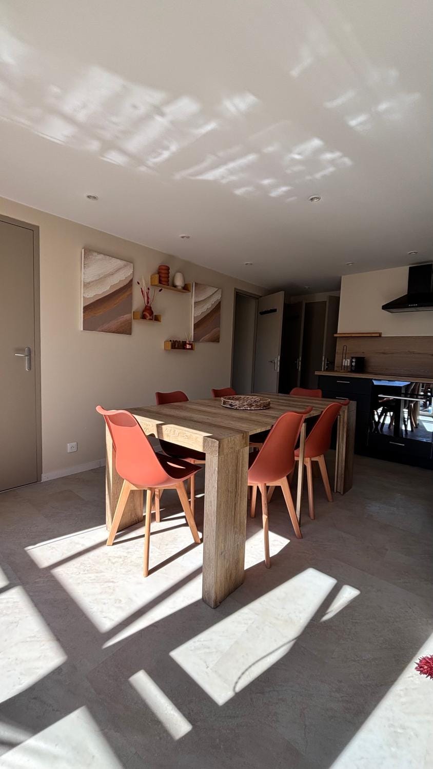 Chalet Cosy 6 personnes Campground/ 
RV Resort in Gassin