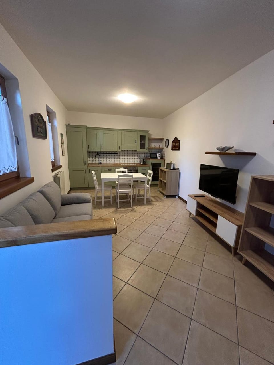Living room, Dining area