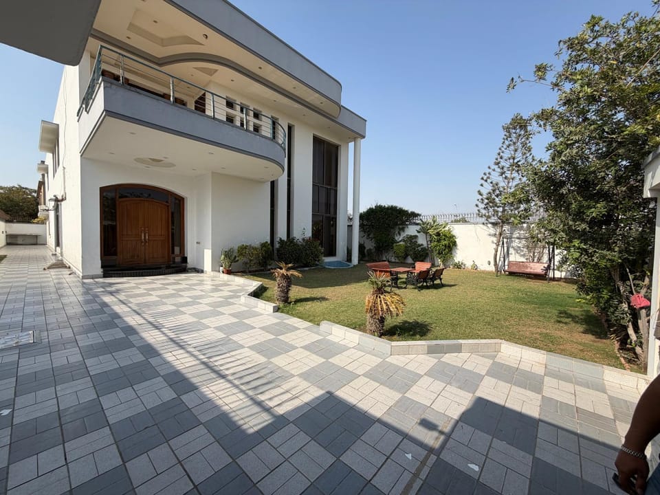 Riviera Residences Guest House Bed and Breakfast in Karachi
