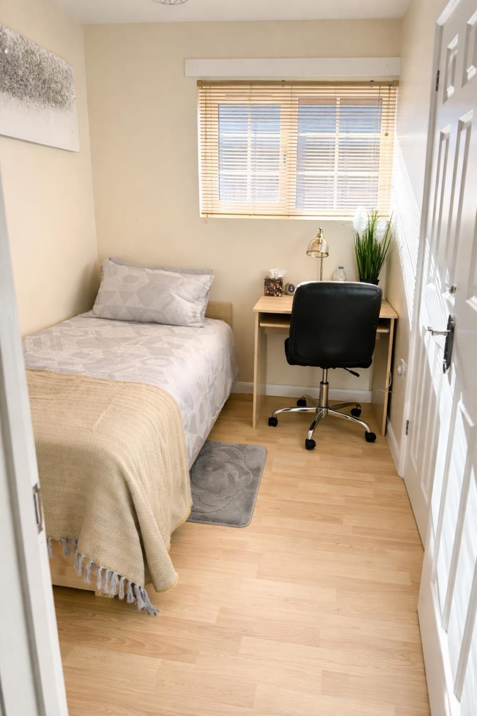 Central Perks! Apartment in Slough