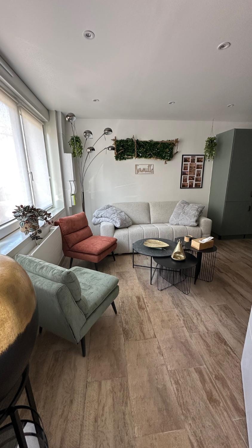 Living room, Internal: Not applicable to any particular room