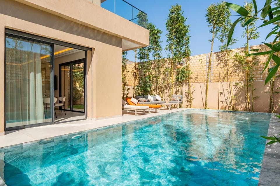 Day, Swimming pool, Swimming pool