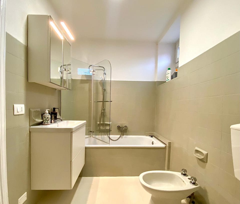 Bathroom, Bath