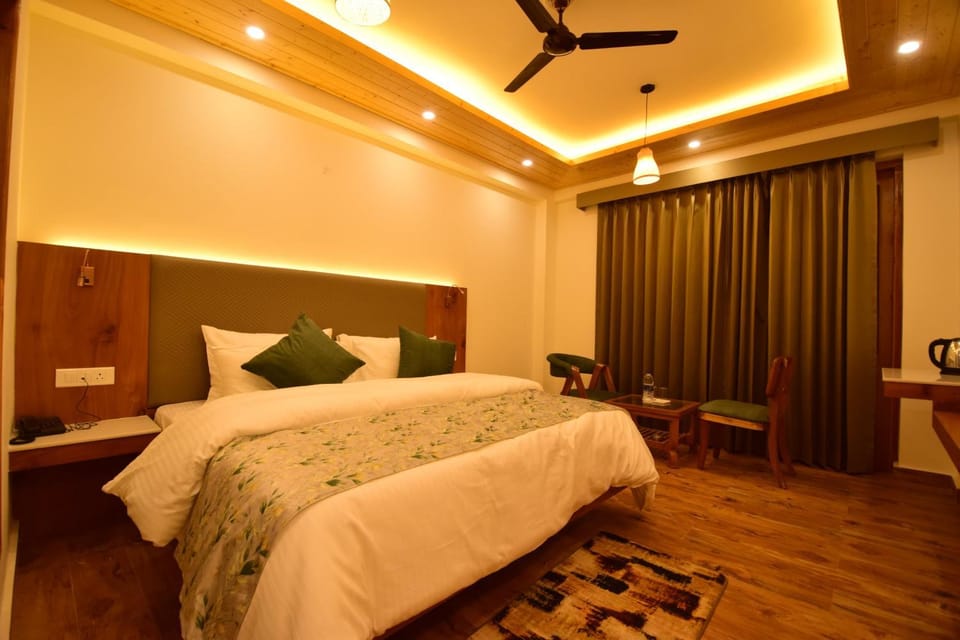 Private Villa Alpine Escape 6BHK Chalet in Manali