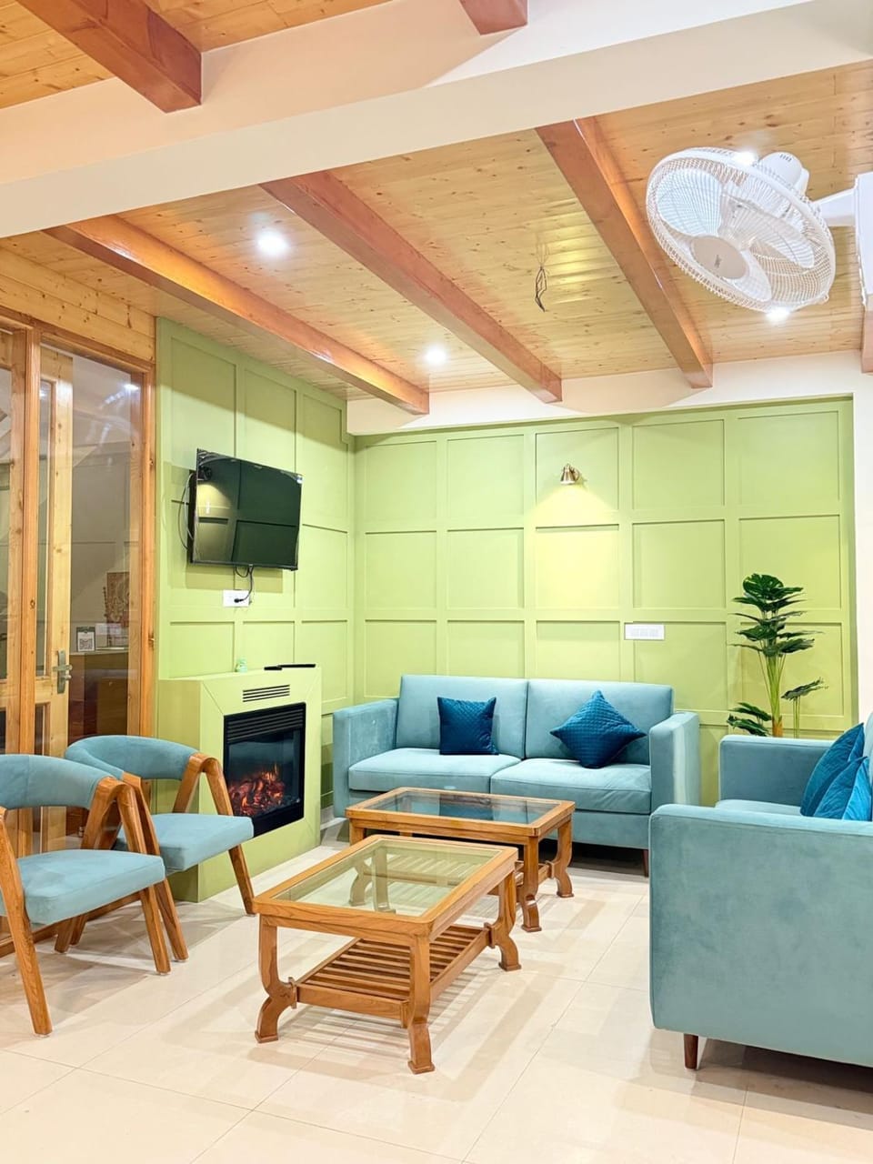 Private Villa Alpine Escape 6BHK Chalet in Manali
