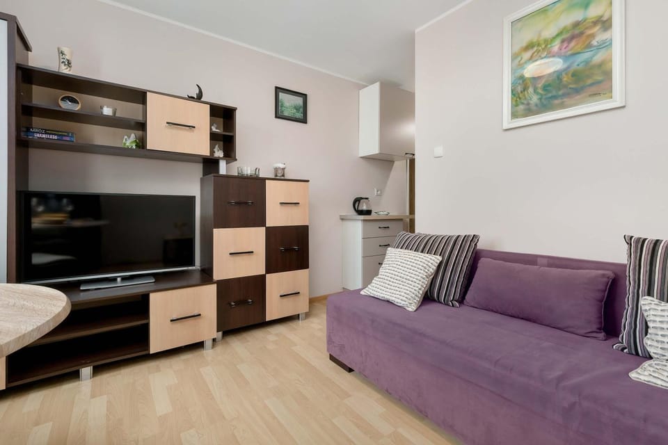 TV and multimedia, Seating area