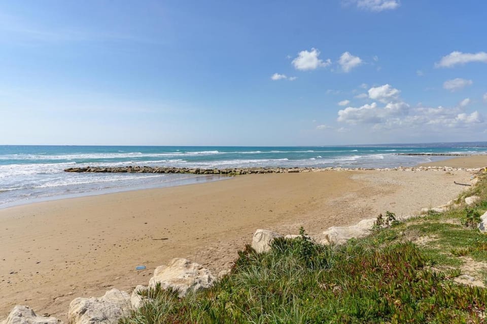 bluewindowhome Villa in Santa Maria del Focallo