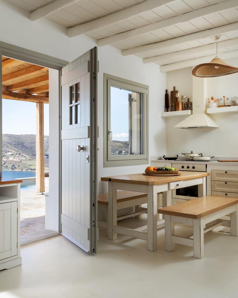 Dining area, kitchen