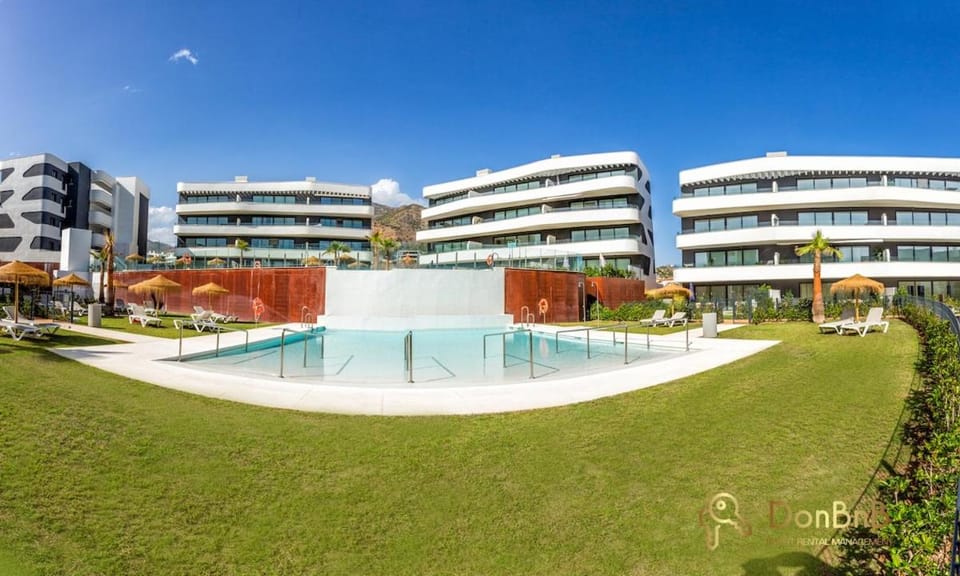 Premium apartment in Higuerón West Apartment in Fuengirola