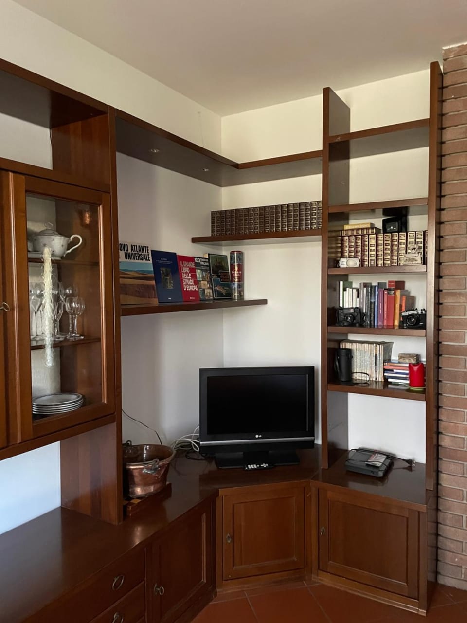 Communal lounge/ TV room