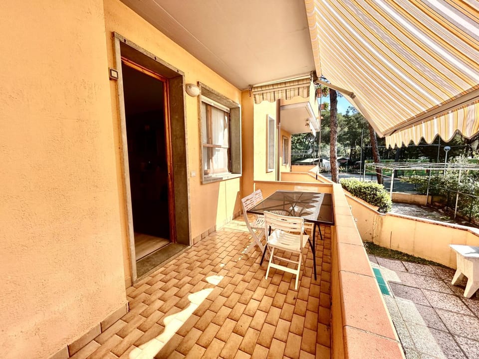 Property building, Balcony/Terrace