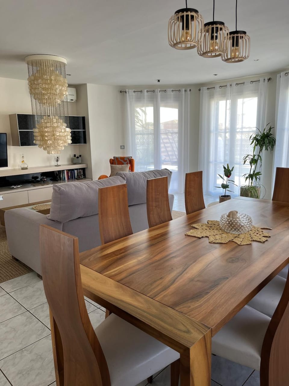 Living room, Dining area