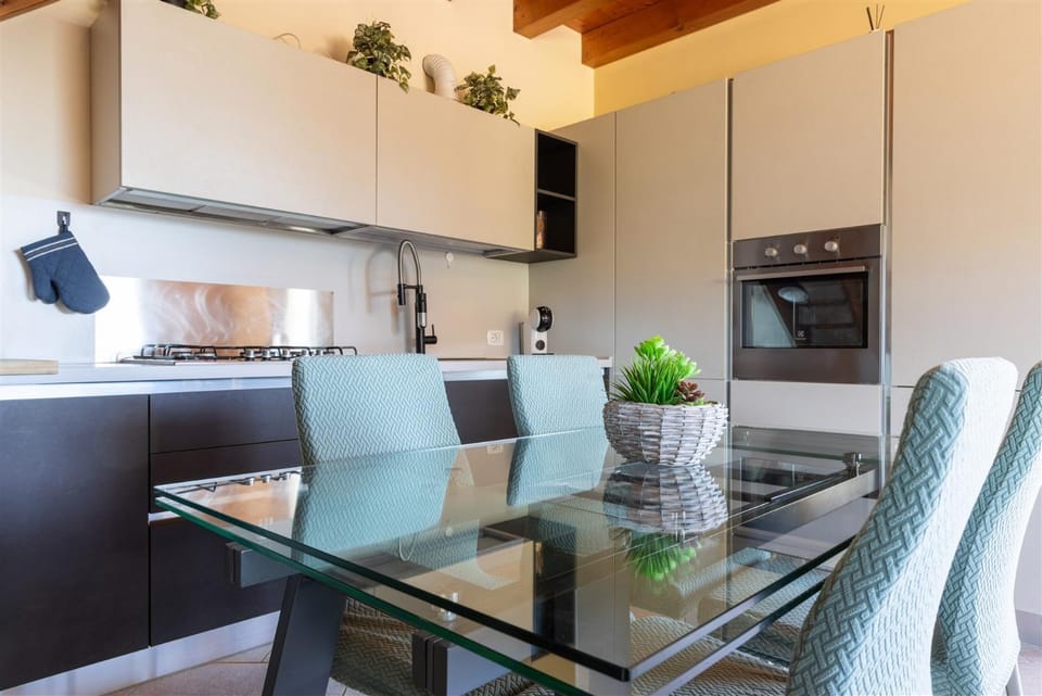 Kitchen or kitchenette, Living room, Dining area, stove