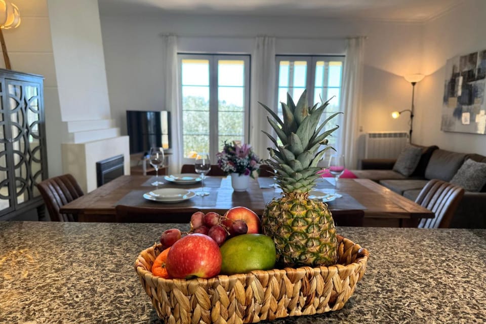 2 Bedroom Apartment with pool view at Gramacho Golf Apartment in Carvoeiro