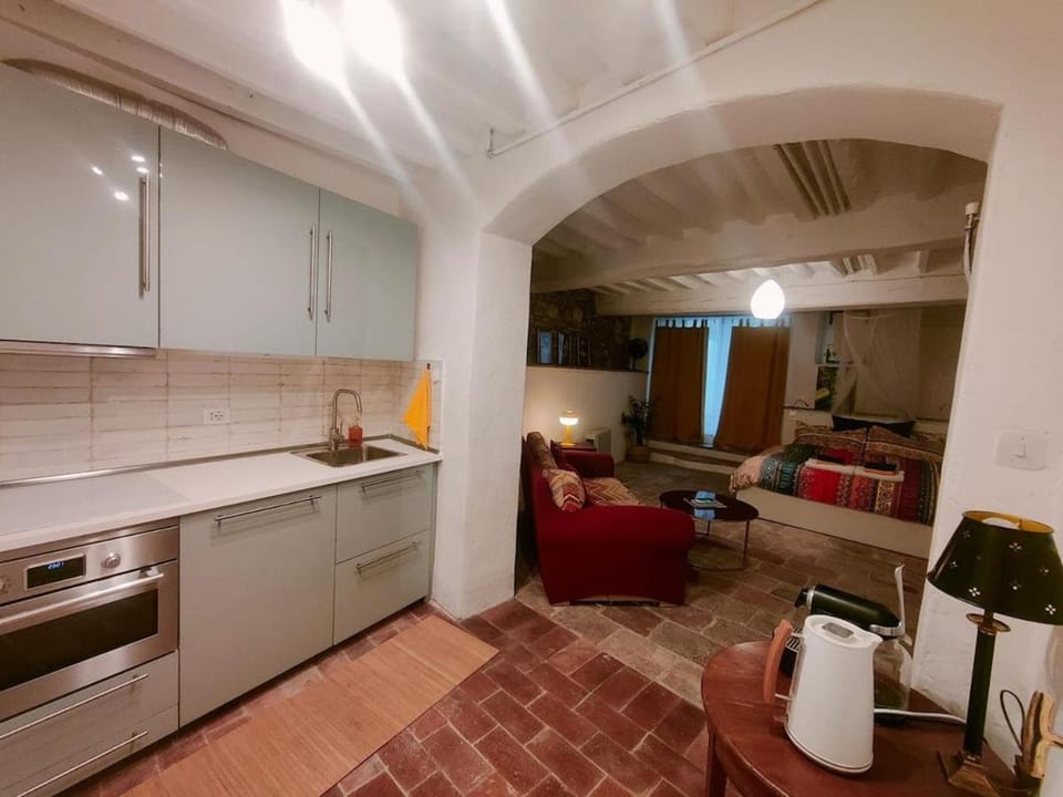 Kitchen or kitchenette, Living room, Seating area, Dining area, dishwasher, oven, stove