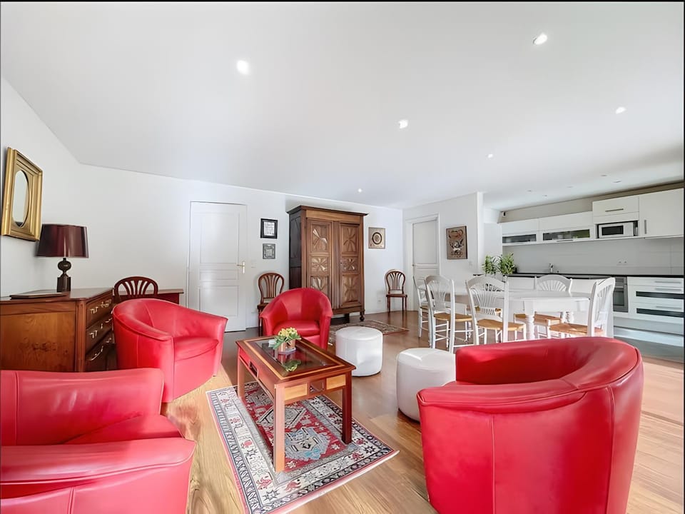 Property building, Living room