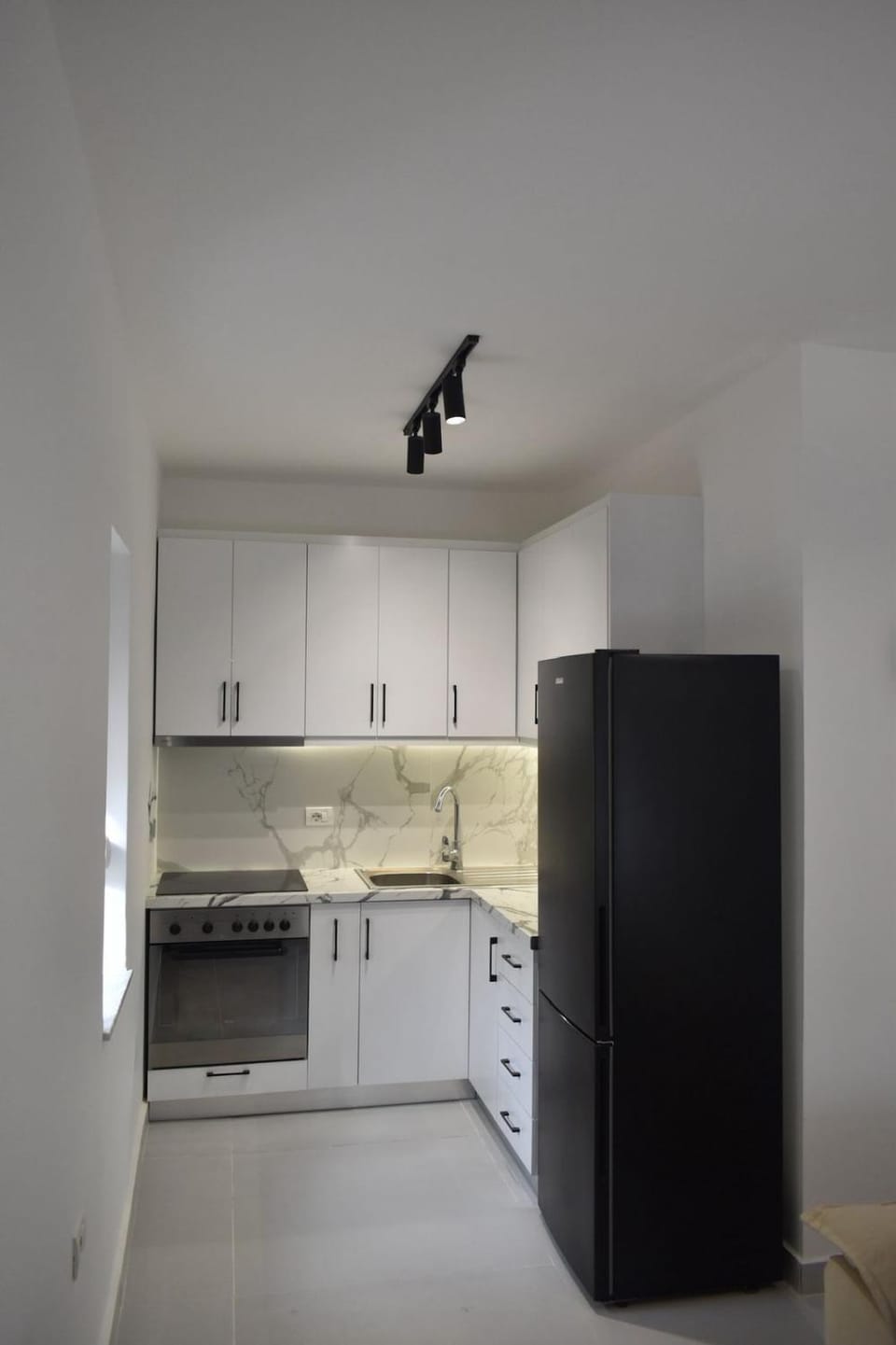 Kitchen or kitchenette, minibar, oven