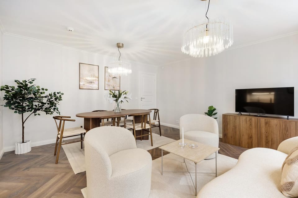 TV and multimedia, Living room, Dining area