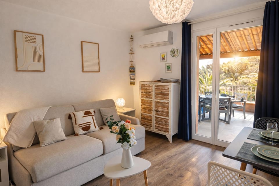 Seaside studio, Bergerie Hyères, Presqu'île de Giens Apartment in Hyères