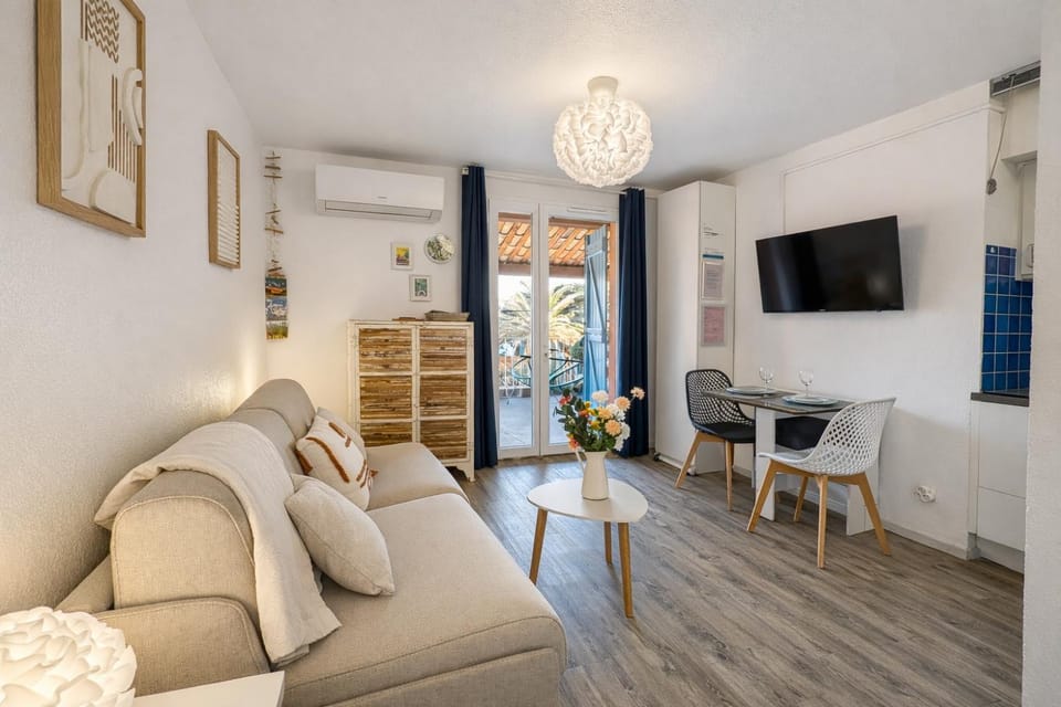 Seaside studio, Bergerie Hyères, Presqu'île de Giens Apartment in Hyères