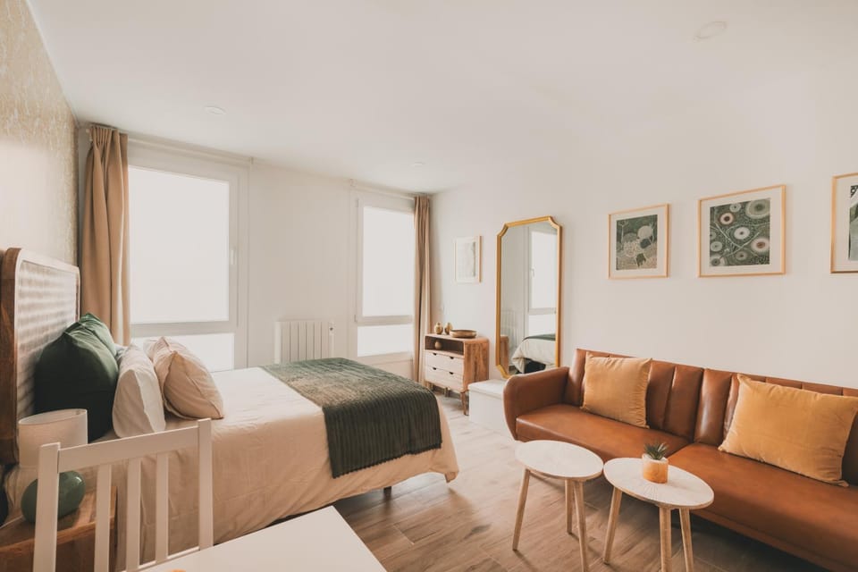 Bed, Living room, Bedroom