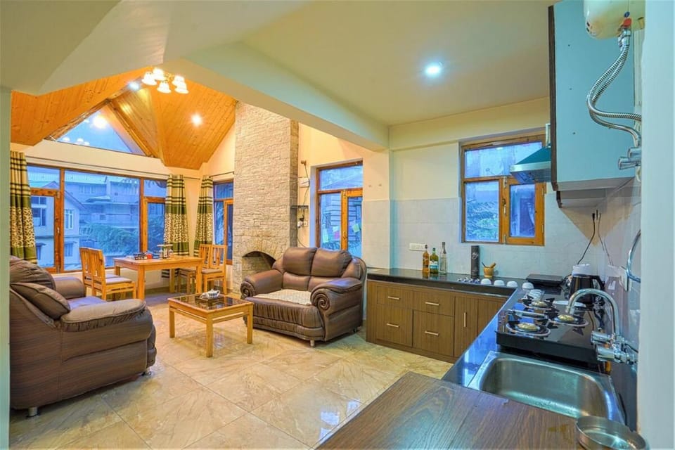 Kitchen or kitchenette, Living room