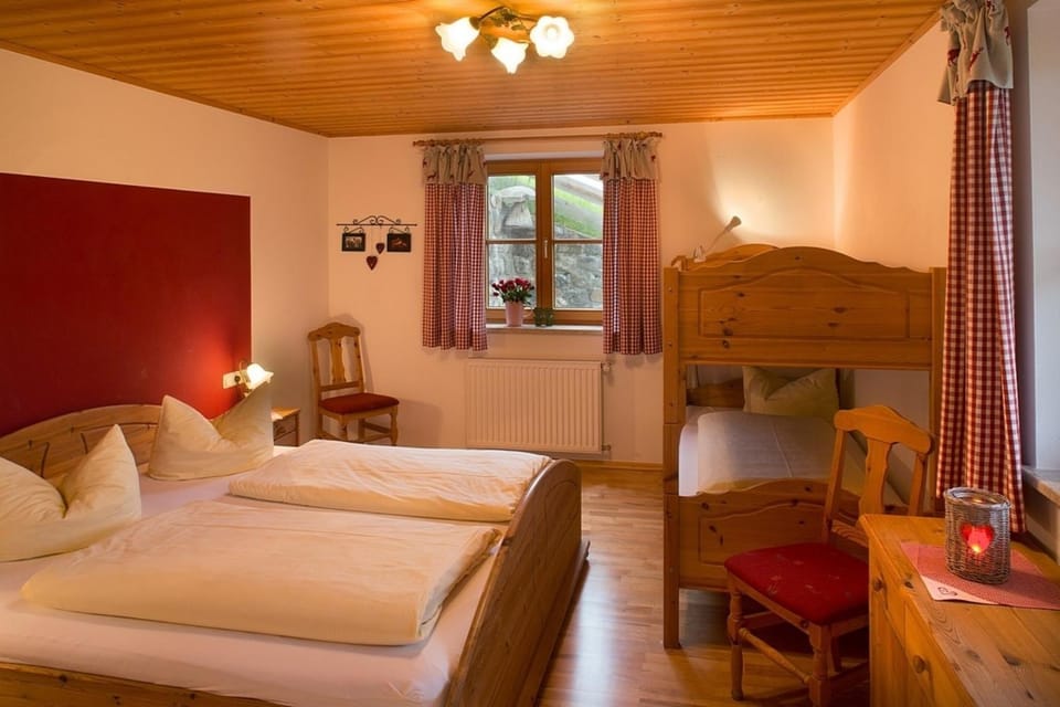 Ferienwohnung Alpenblick , Hof Alpenseeblick, NesselwangAttleseeAllgäu Apartment in Bavaria