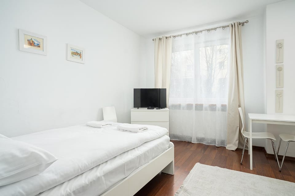 Bed, TV and multimedia