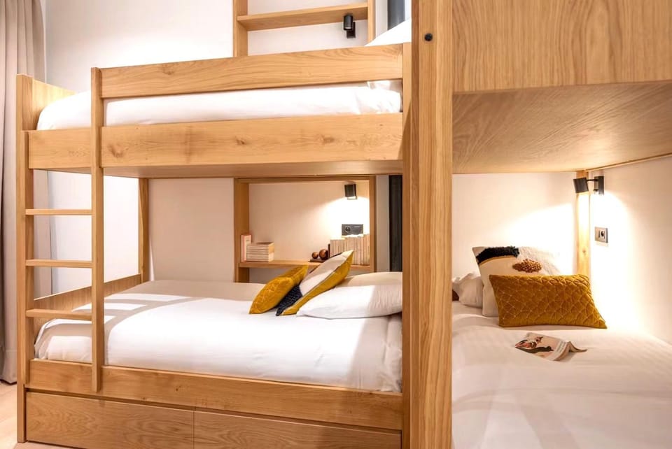 Bed, Photo of the whole room, bunk bed, towels, wardrobe