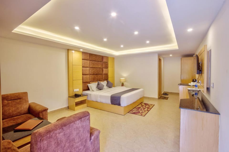 Seating area, Bedroom