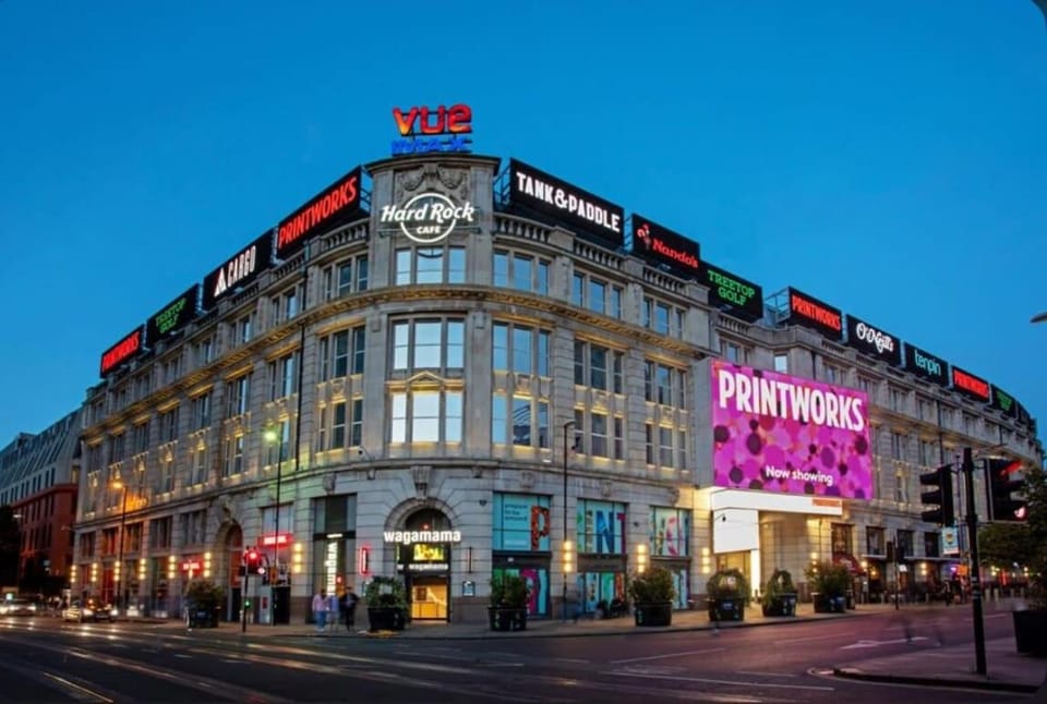 Property building, Day, Location